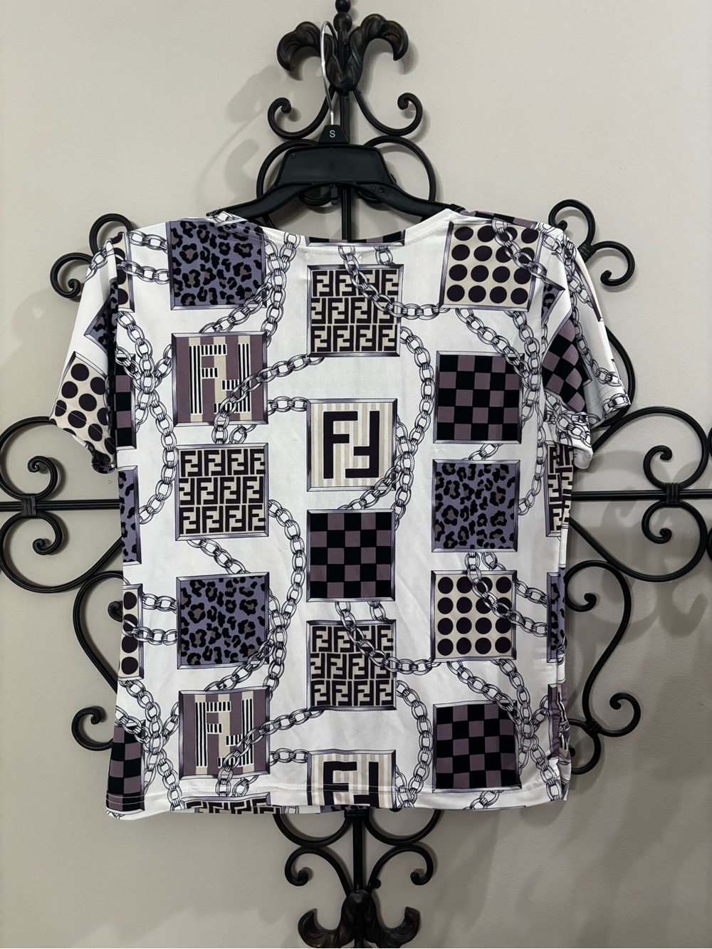 Fendi vintage blouse. Size XS Runs small - Picture 4 of 6